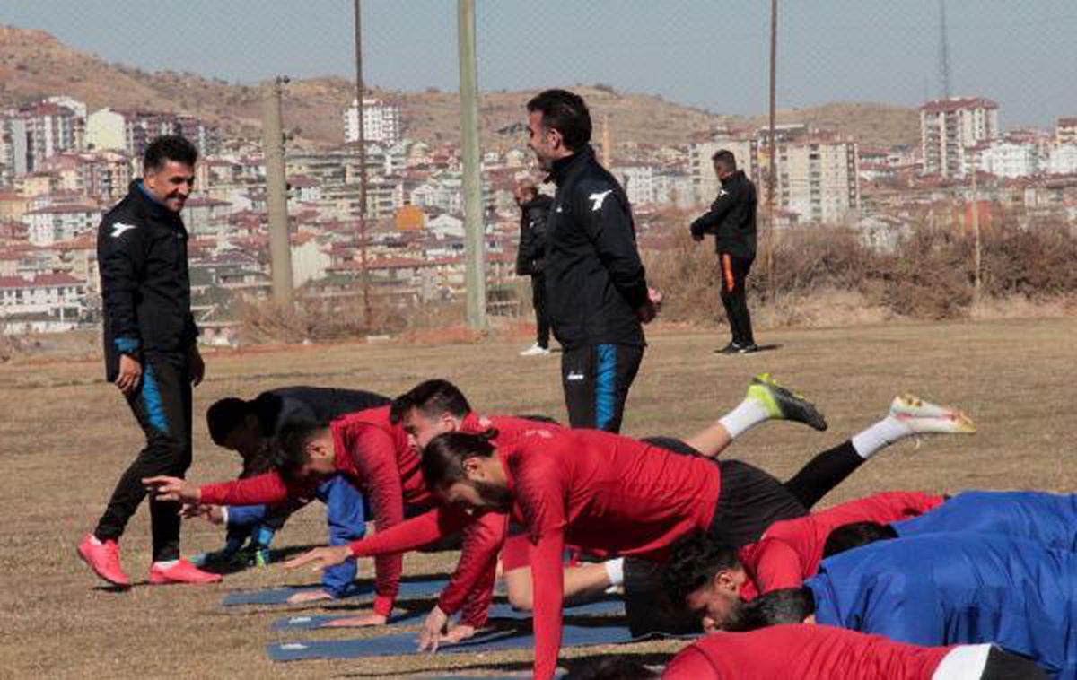 Nevşehir Belediyespor, Malatya Yeşilyurt Belediyespor deplasmanına hazırlanıyor