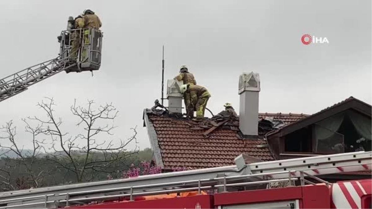 Sarıyer\'de korkutan çatı yangını