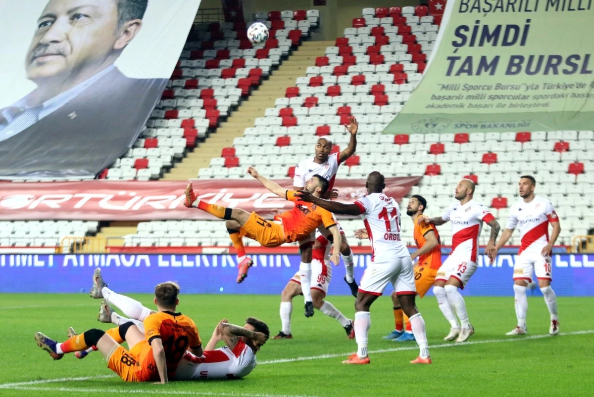 Süper Lig: Antalyaspor: 0 Galatasaray: 0 (Maç devam ediyor)