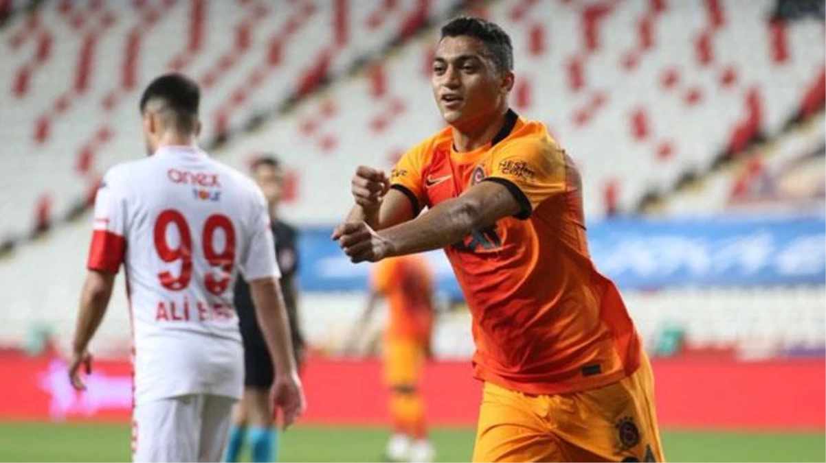 Zorlu Antalya deplasmanında Galatasaray\'ı Mostafa Mohamed ipten aldı ve şampiyonluk iddiası sürdü