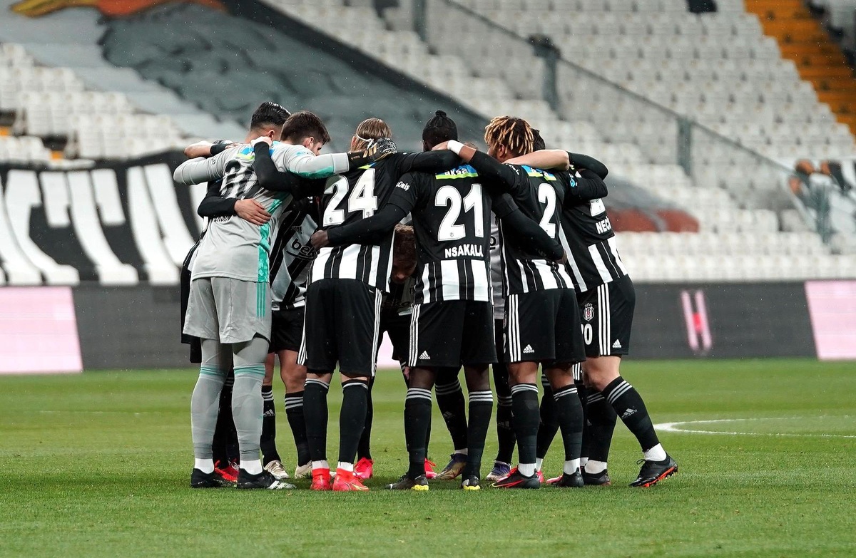 Beşiktaş\'ın şampiyonluk yürüyüşü sürüyor