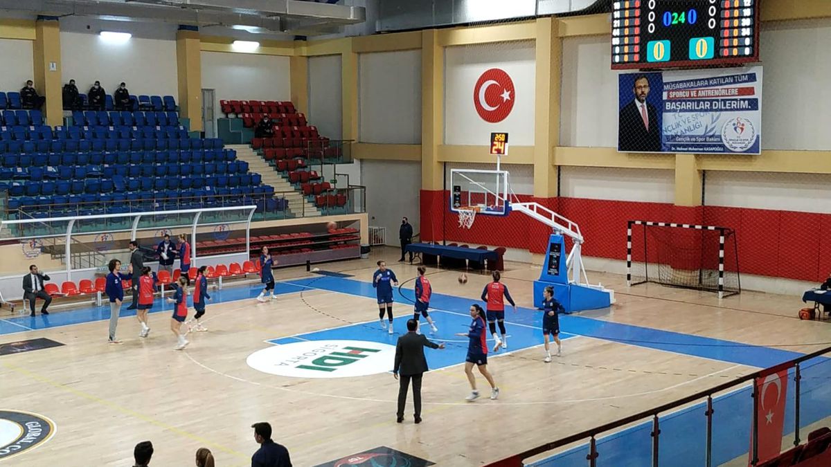 Çeşme Basket, Düzce\'de galip