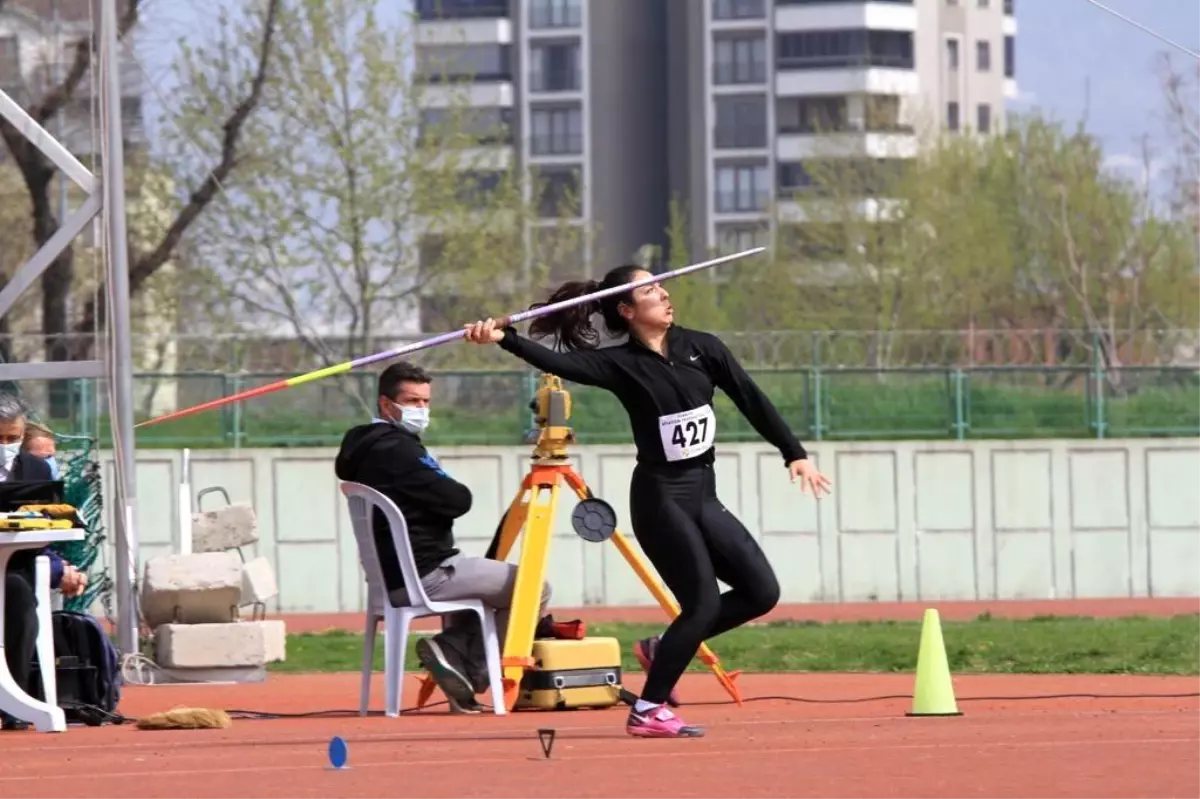 İzmitli sporcular Bursa\'dan rekorla döndü