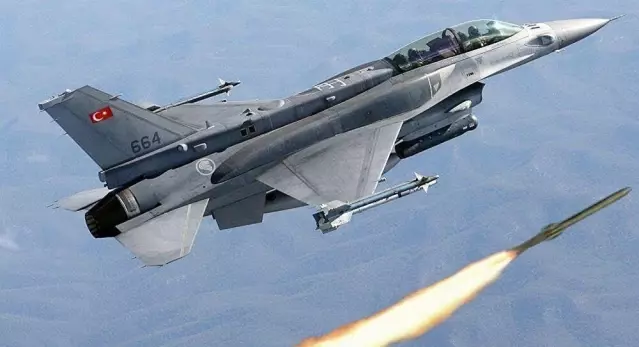 Kandil'de tespit edilen 4 hedef hava harekatıyla vuruldu Kandil'de tespit edilen 4 hedef hava harekatıyla vuruldu