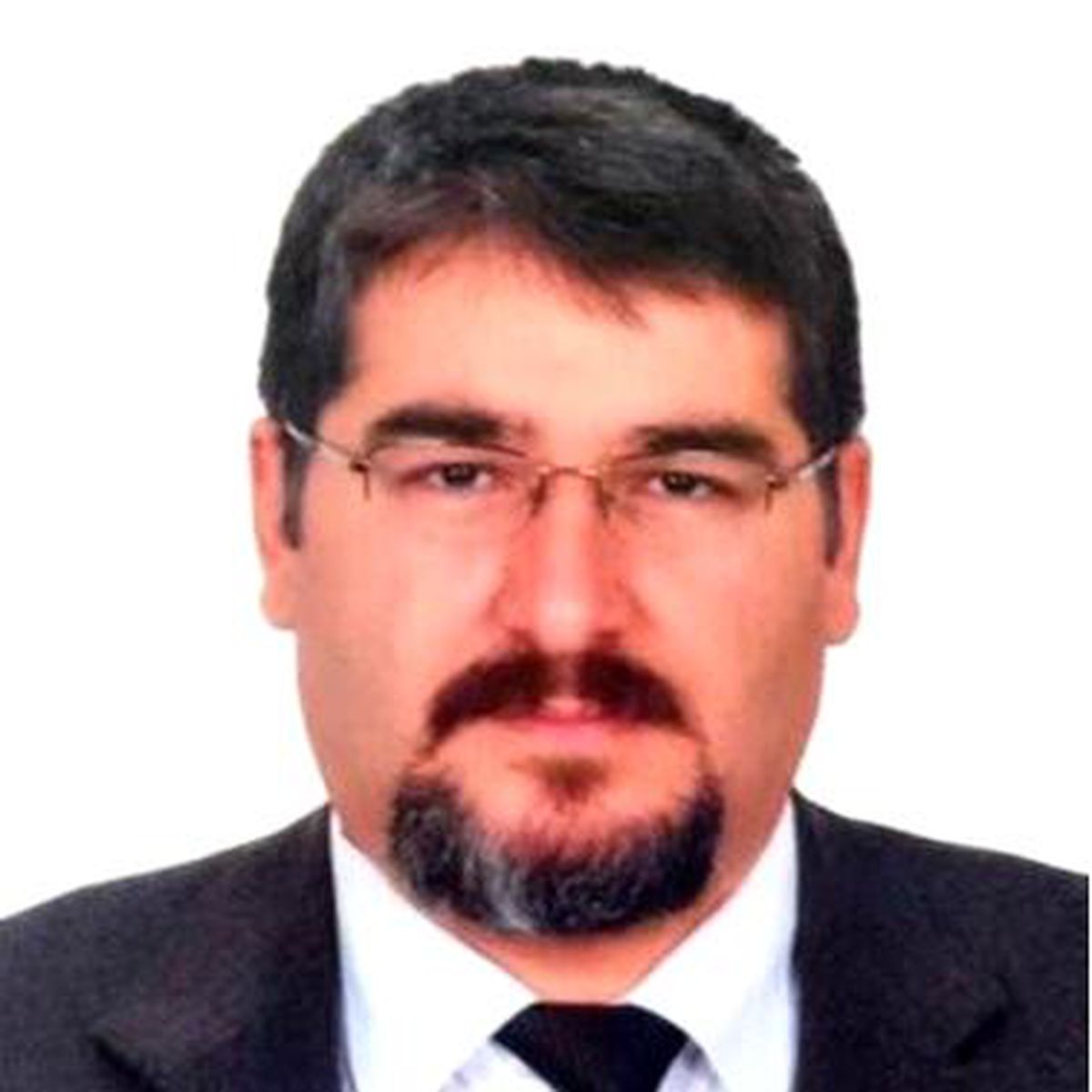 Korona virüs nedeniyle yoğun bakımda olan akademisyen hayatını kaybetti