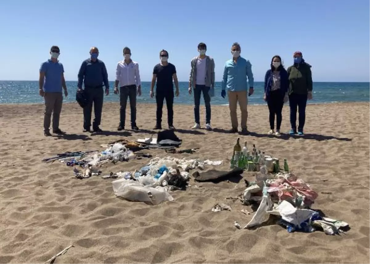 SAHİLLERDE DİKKAT ÇEKİCİ \'ISLAK MENDİL\' KİRLİLİĞİ