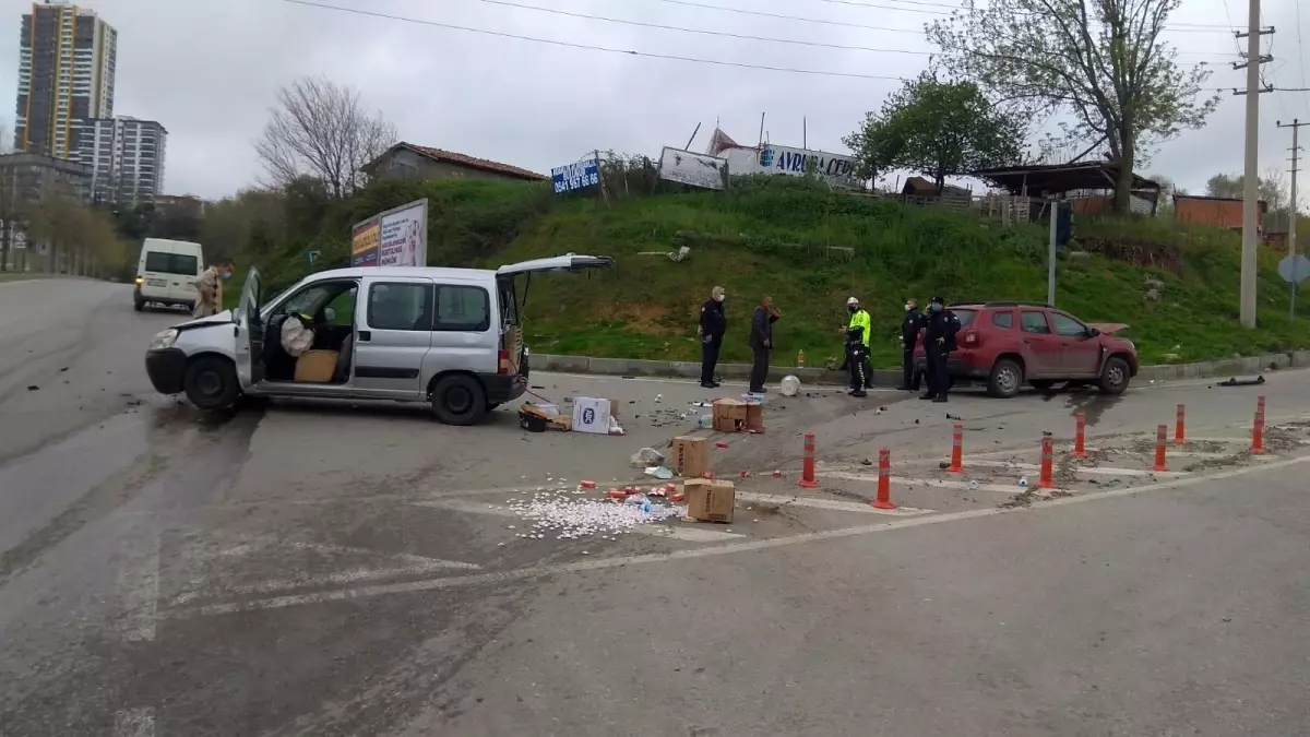 Samsun\'da trafik kazası: 2 yaralı