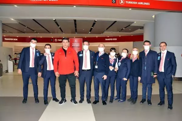 Avrupa Güreş Şampiyonası'nda göğsümüzü kabartan Rıza Kayaalp'i havalimanında karşılayan olmadı Avrupa Güreş Şampiyonası'nda göğsümüzü kabartan Rıza Kayaalp'i havalimanında karşılayan olmadı