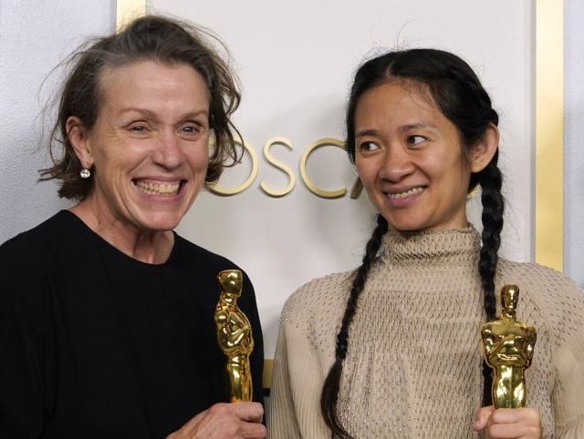 93. Oscar Ödülleri sahiplerini buldu! En iyi film ödülünü Nomadland kazandı