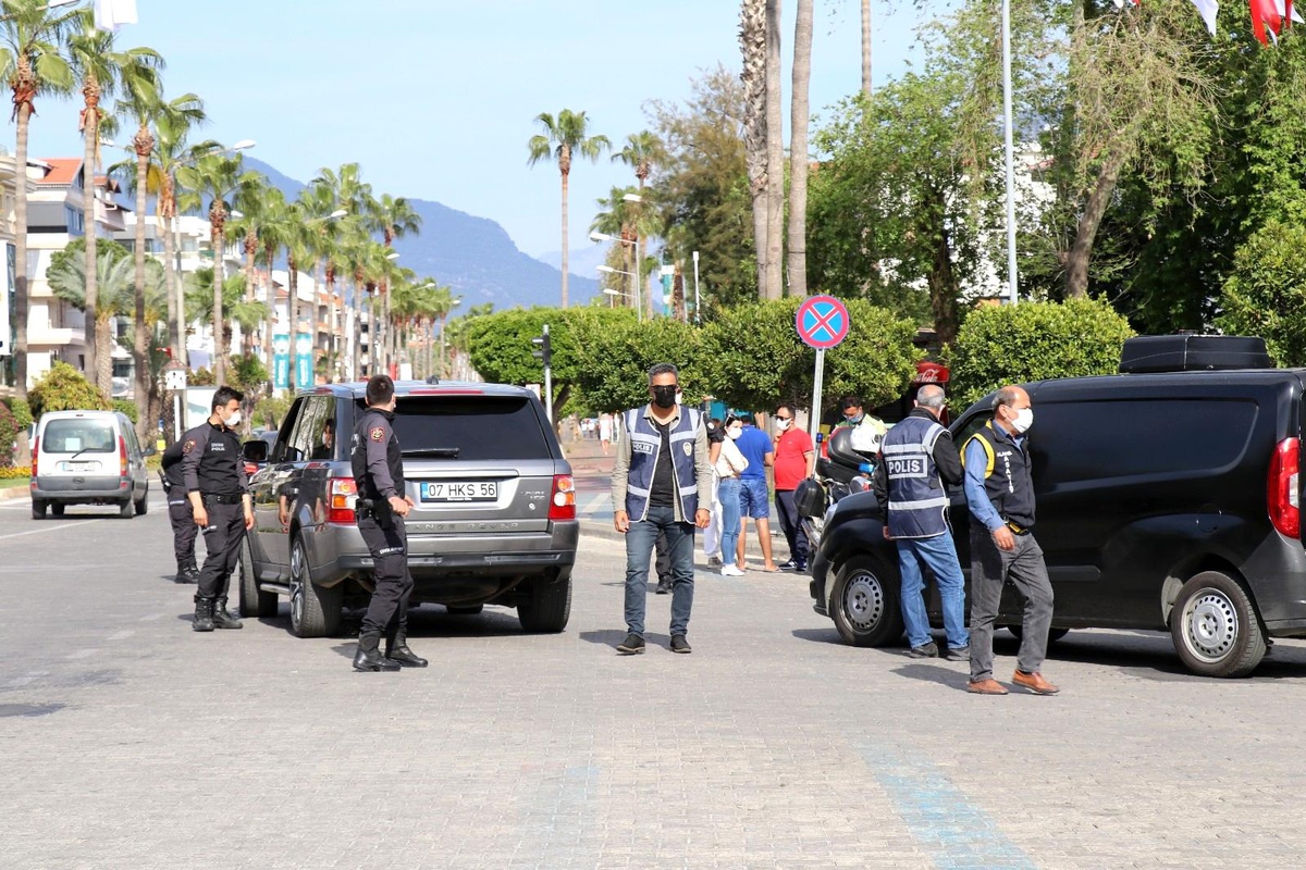 Alanya\'da kısıtlama kurallarına uymayanlara ceza
