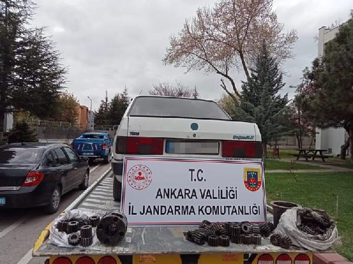 Ankara\'da hırsızlık şüphelileri kovalamaca sonunda yakalandı