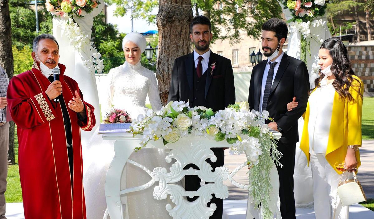 Talas\'ta nikah işleminden sonra nüfus müdürlüğüne gitmeye gerek kalmıyor