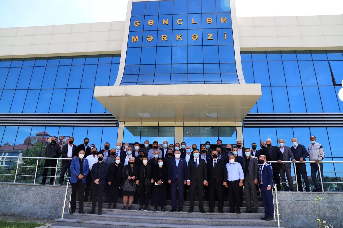 DATÜB heyeti Azerbaycan\'da şehit aileleri ile görüştü