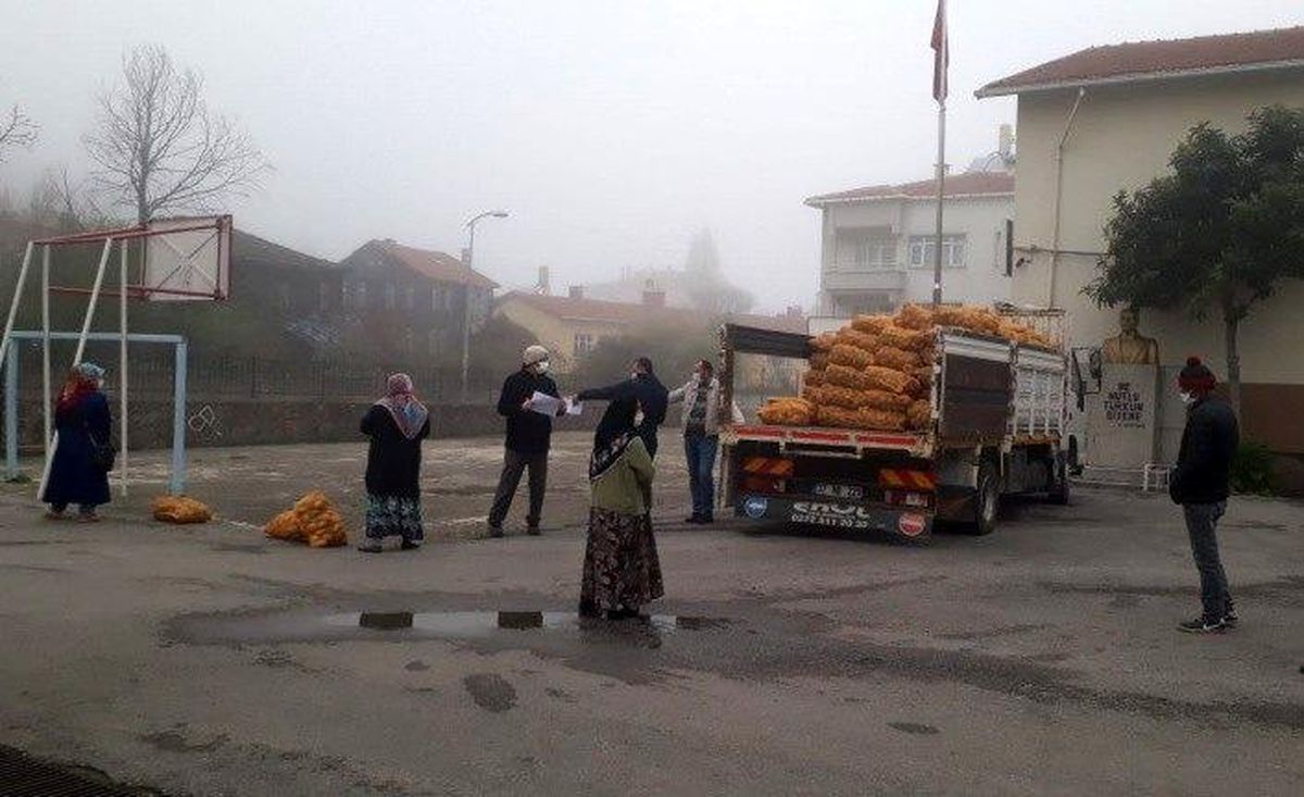 Kastamonu\'da ücretsiz 53 ton patates ihtiyaç sahiplerine dağıtıldı