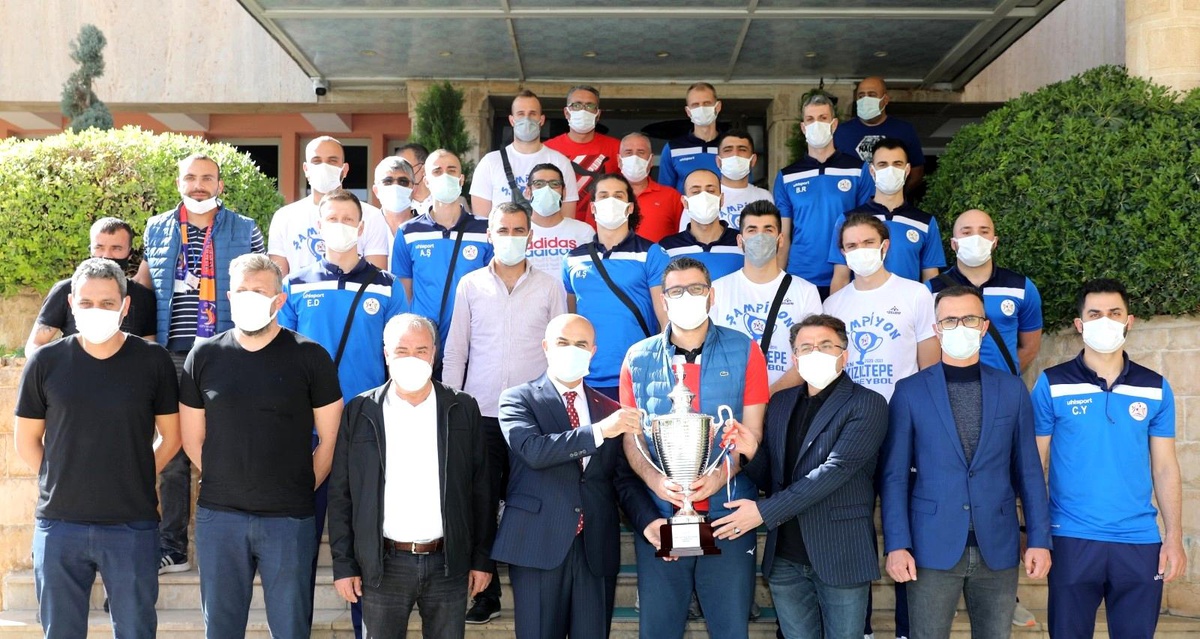 Mardin Valisi Demirtaş, Yeni Kızıltepespor takımını kabul etti