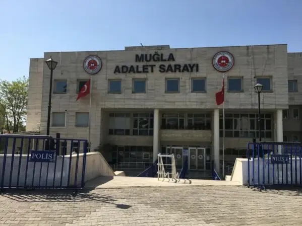 Pınar Gültekin'i öldüren caniden mide bulandıran iddia: Benimle zorla birlikte olan bir eskorttu Pınar Gültekin'i öldüren caniden mide bulandıran iddia: Benimle zorla birlikte olan bir eskorttu