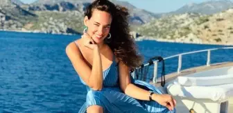 Pozlarından çok kıyafetleri gündem oldu! Seda'nın tepeden tırnağa kombini cep yaktı