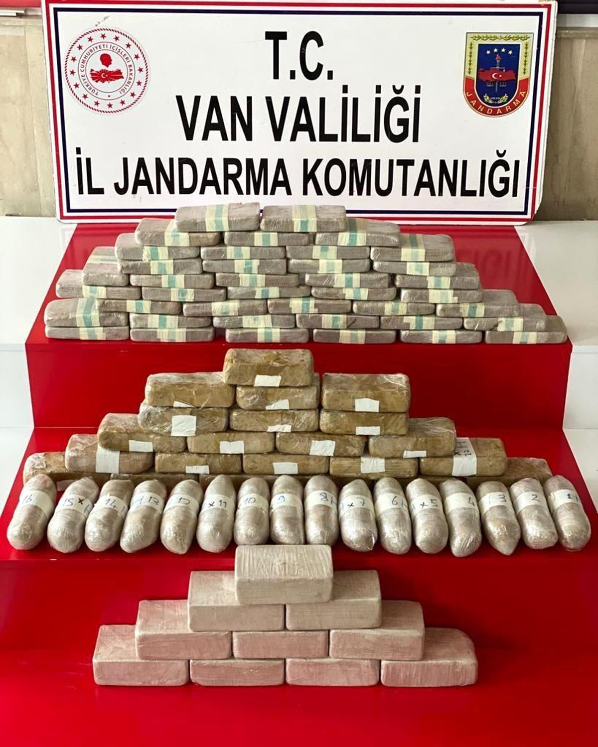 Van\'ın İran sınırında 51 kilogram eroin ele geçirildi