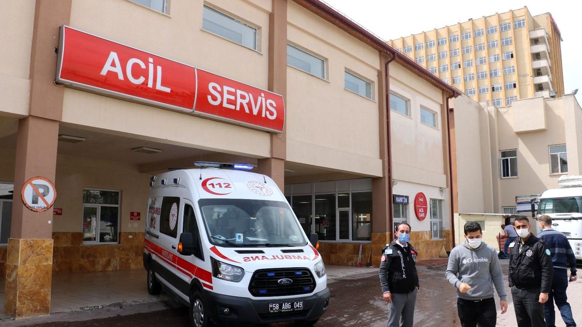 Son dakika haber: Yedikleri yemek zehirledi, 5 öğrenci hastanelik oldu