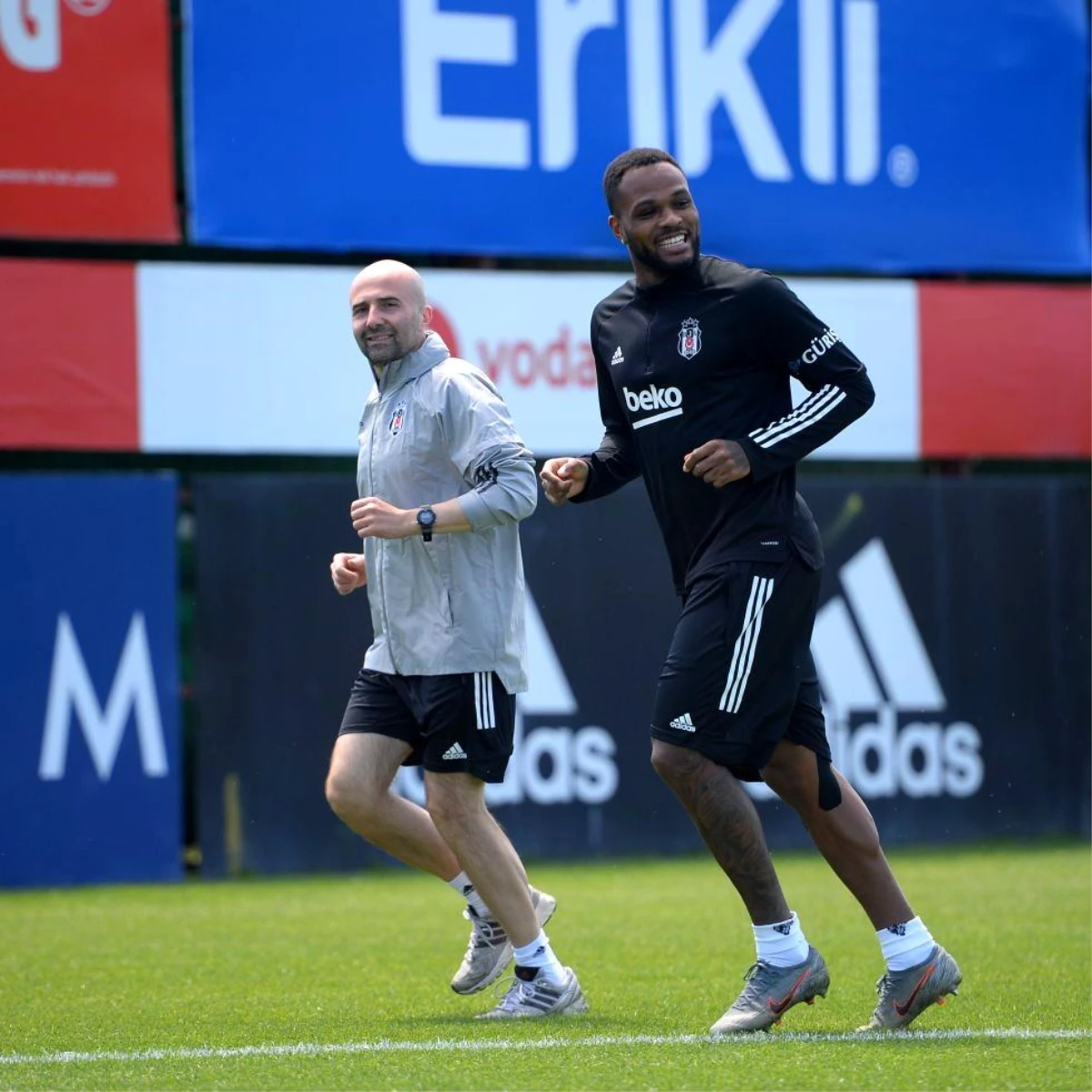 Beşiktaş\'ta Larin, Rize maçının kadrosuna alındı