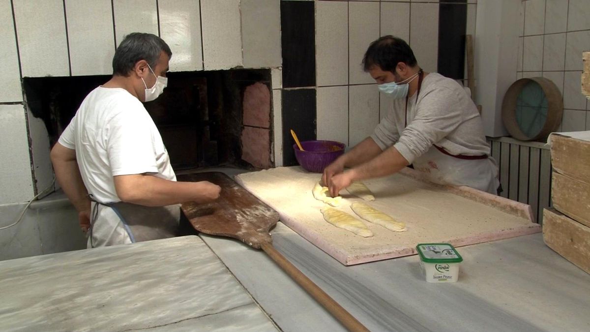 Son dakika haber... Fırıncıların 300 derecelik ateşte zorlu mesaisi