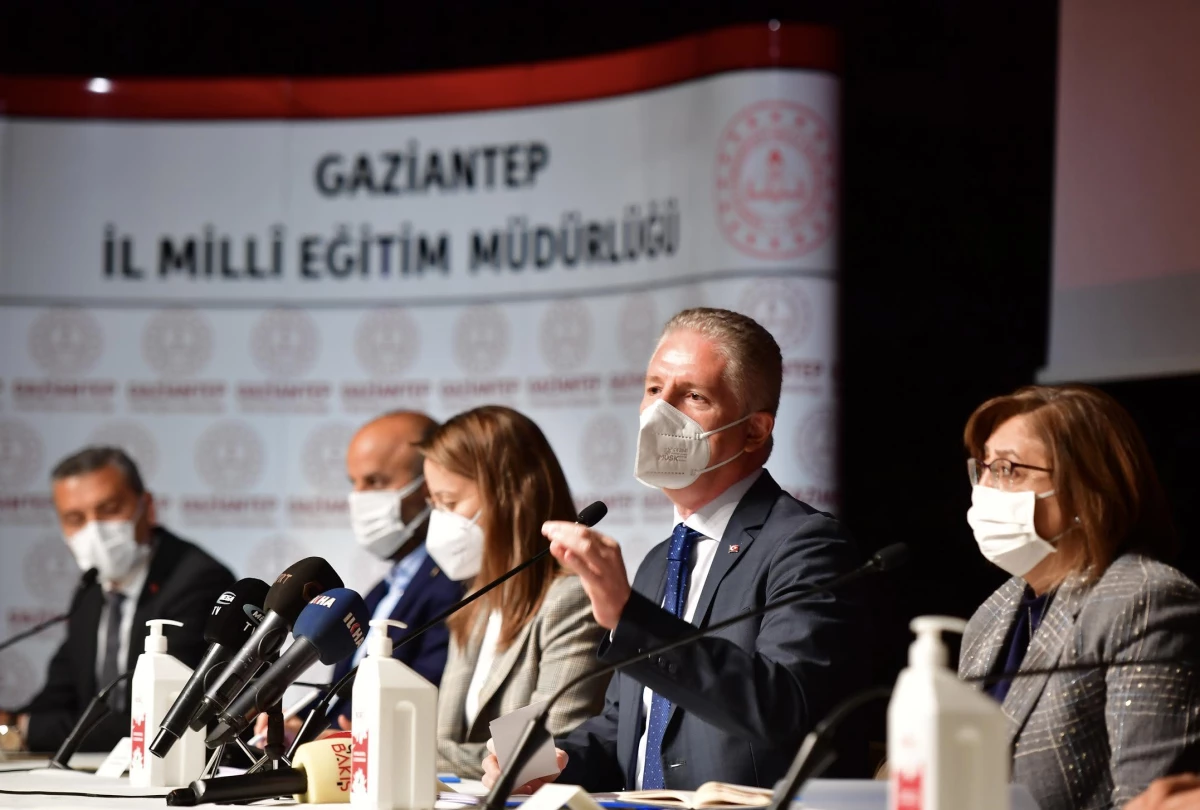 Gaziantep\'in eğitim yatırımları masaya yatırıldı