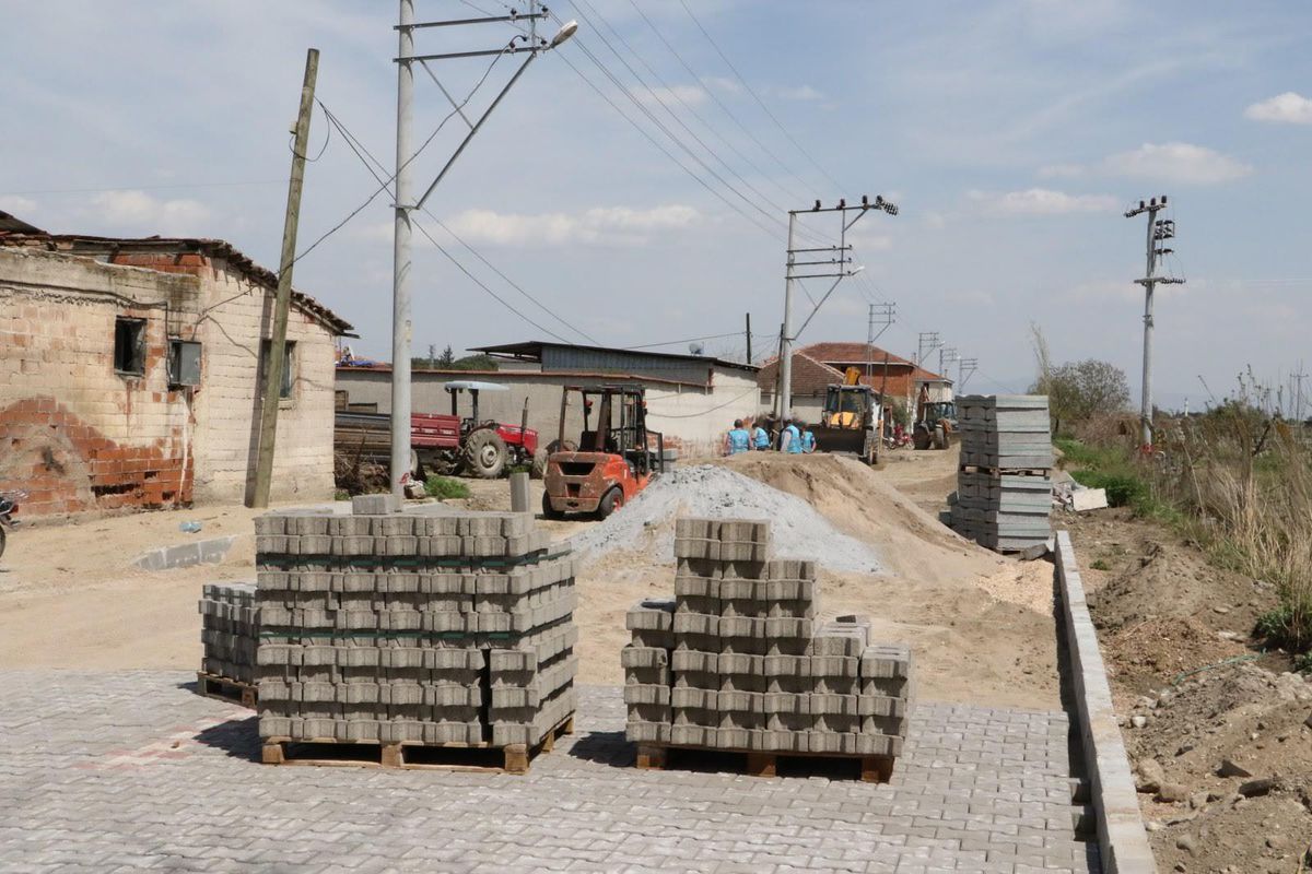 Karayahşi\'de 50 bin metrekarelik üstyapı imalatına başlandı