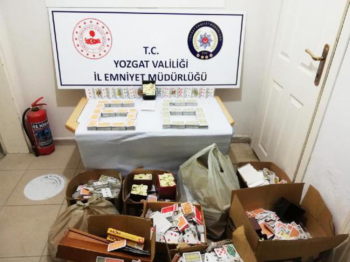 Kısıtlamada kumar oynayan 12 kişiye 68 bin TL ceza