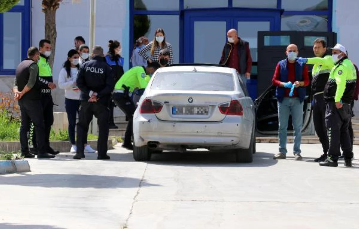 Polisin \'dur\' ihtarına uymayan ehliyetsiz sürücüye 15 bin lira ceza