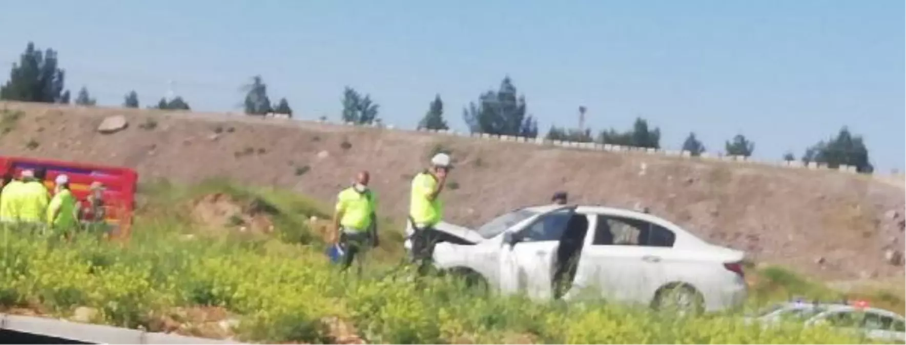 Şanlıurfa\'da otomobiller çarpıştı: 2 ölü, 2\'si çocuk 5 yaralı