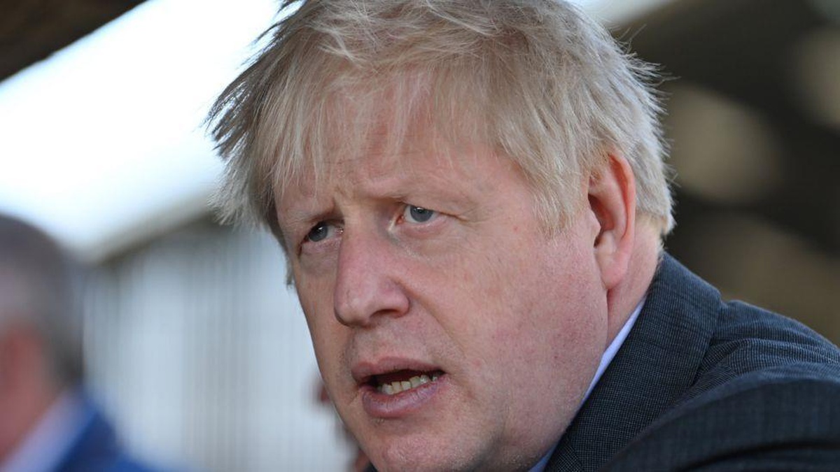 \'Tam kapanmadansa cesetlerin yığılmasını yeğlerim\' dediği ortaya çıkan İngiltere Başbakanı Boris Johnson üzerindeki baskı artıyor
