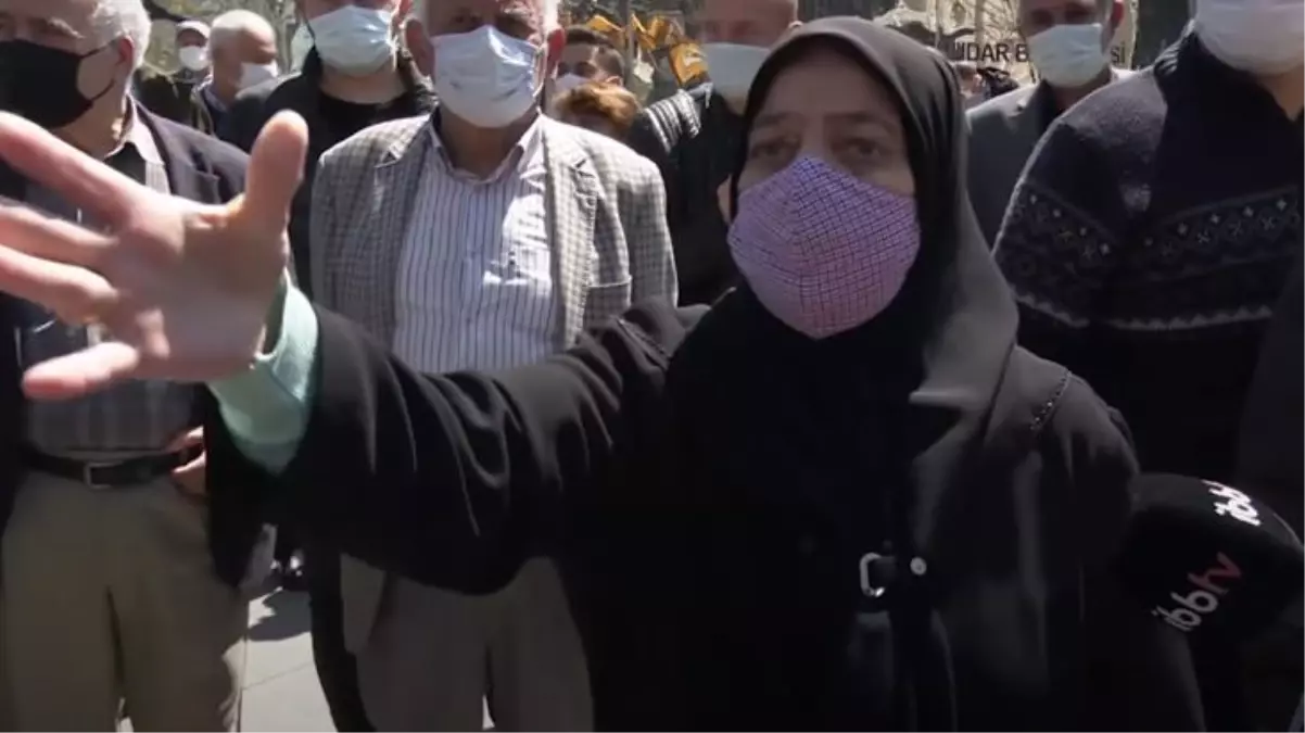 Üsküdar\'daki Halk Ekmek büfesi engeline vatandaştan sert tepki: Artık bıktık, usandık