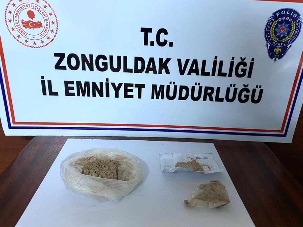 Uygulama noktasında yakalanan 6 kişiye işlem yapıldı
