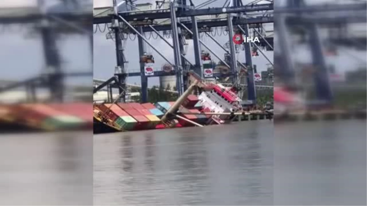 Vietnam\'da 2 bin 500 tonluk yük gemisi alabora olduGemideki konteynerler suya düştü