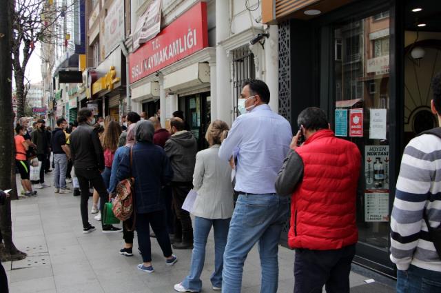 17 günlük tam kapanmaya az bir süre kala Türkiye kuyruğa girdi!