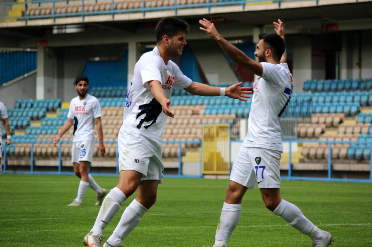 2. Lig: Kardemir Karabükspor: 1 Karacabey Belediyespor: 2