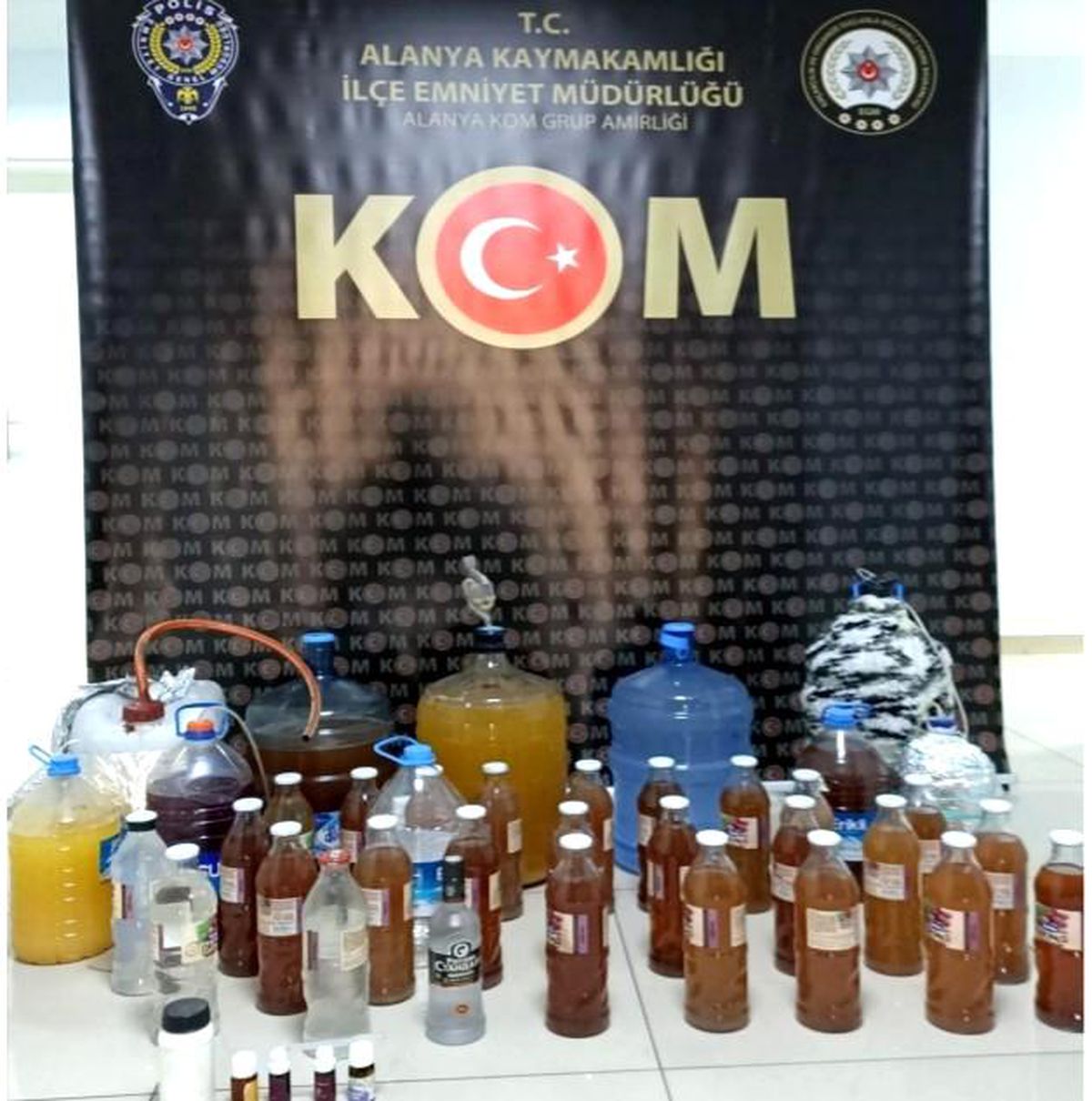 Alanya\'da 141 litre sahte içki ele geçirildi