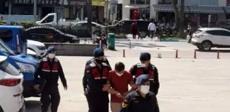 Alkollü sürücü otomobiliyle, kısıtlamada kendisini durdurmak isteyen polise çarptı (2)