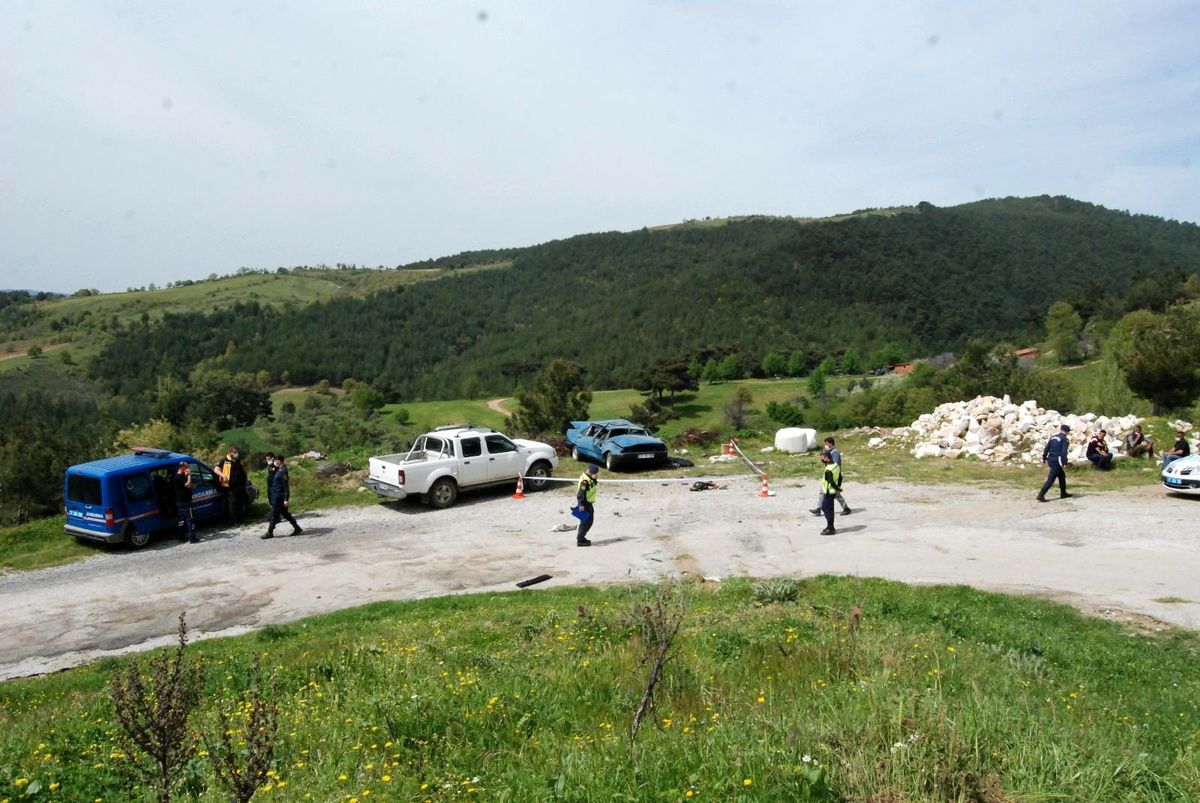 Çanakkale\'de otomobil takla attı: 1 ölü, yaralı