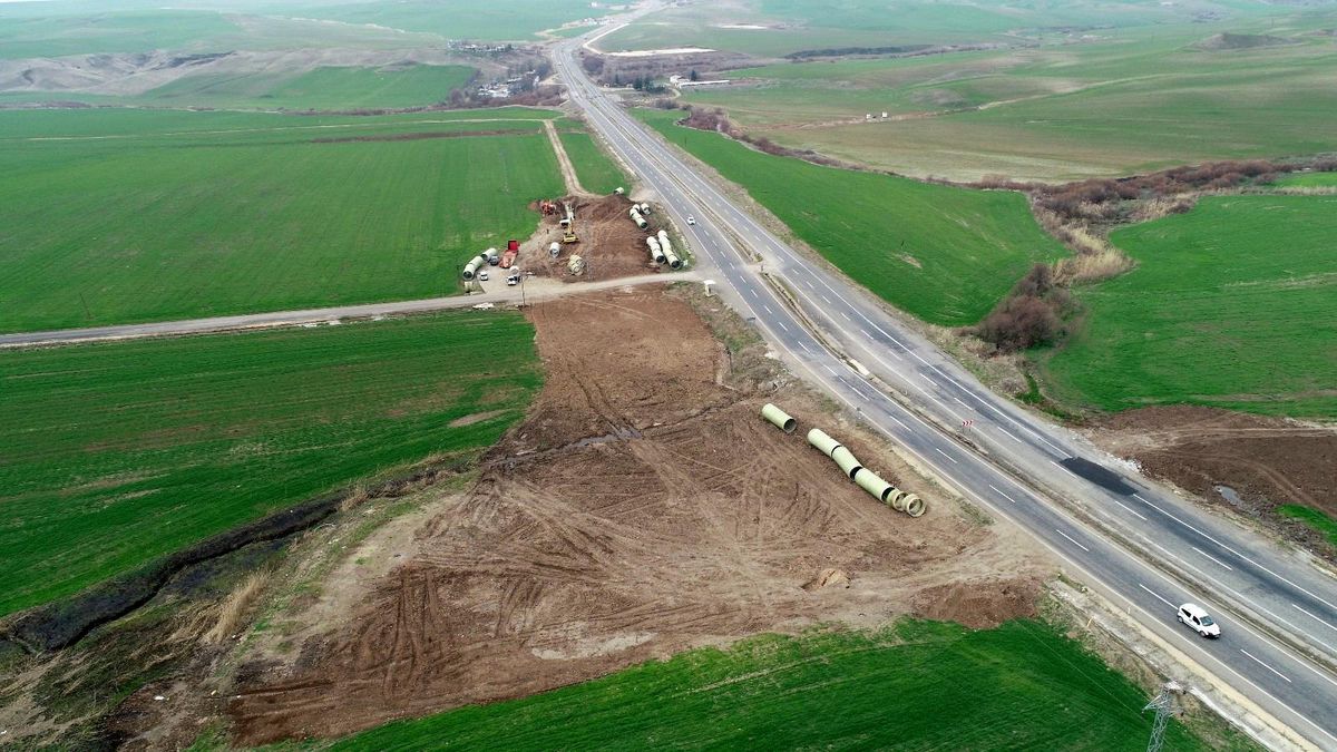 Diyarbakır\'da Başlar Barajı\'yla 38 bin 200 dekar tarım alanı daha sulamaya açılacak