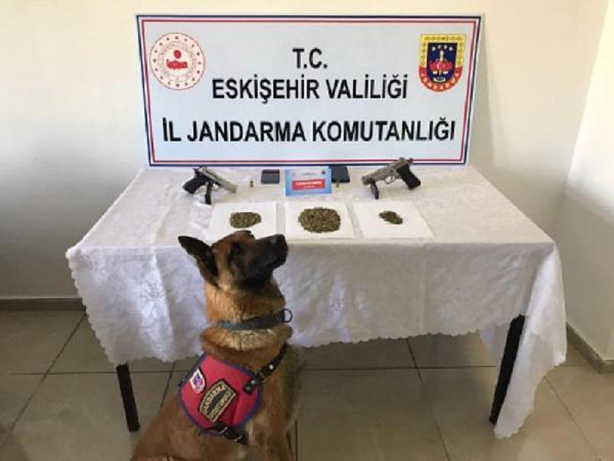 Eskişehir\'de uyuşturucu imal edip satan 5 şüpheli yakalandı