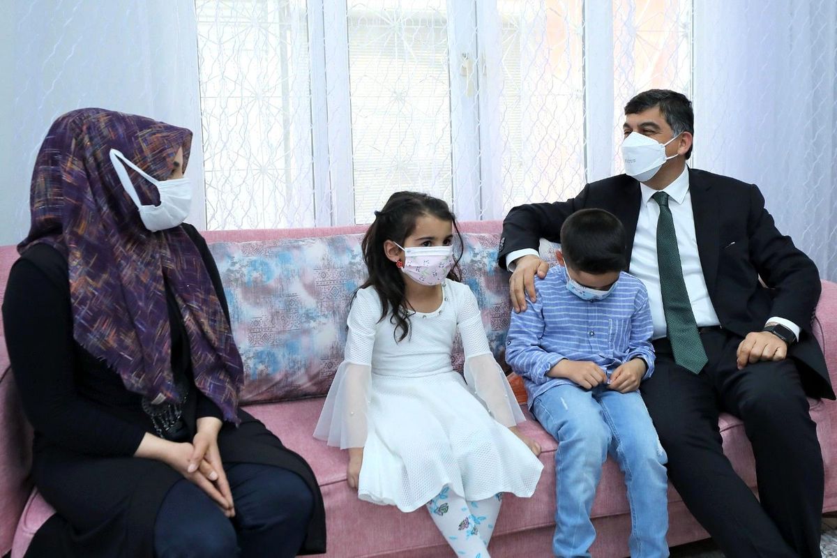 Fadıloğlu, yetimlerle iftar yaptı