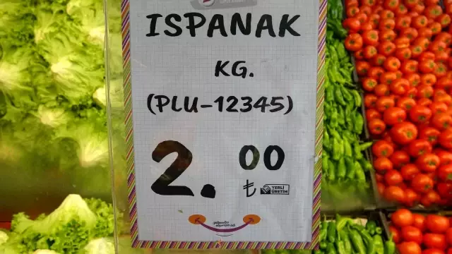 Ispanağın fiyatı yüzde 50 düştü, yine de tezgahta kaldı Ispanağın fiyatı yüzde 50 düştü, yine de tezgahta kaldı