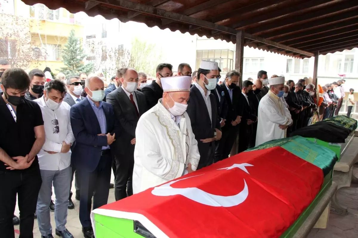 Kazakistan Nevşehir Fahri Konsolosu Halil Uluer ve eşi son yolculuğuna uğurlandı