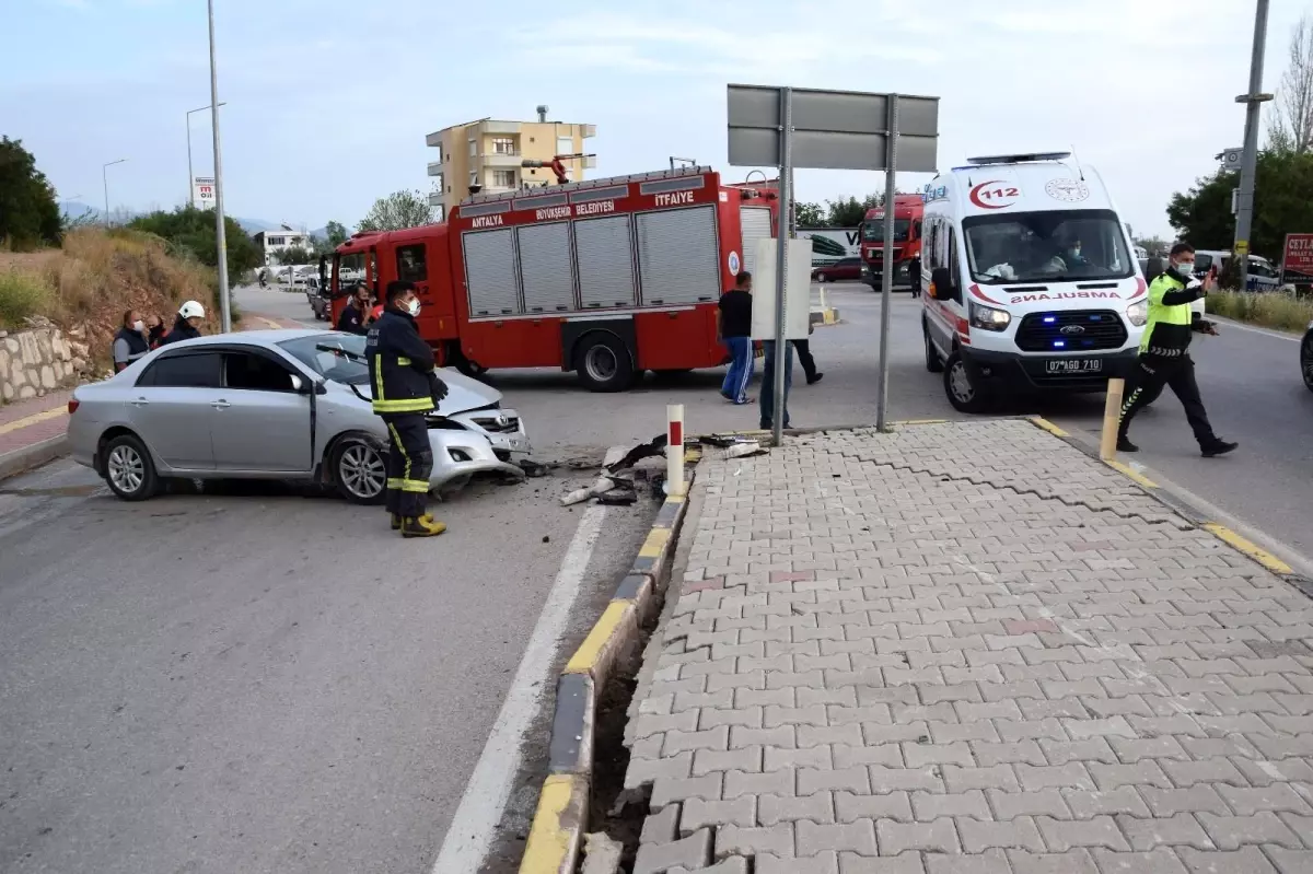 Kontrolden çıkan otomobil karşı şeride geçti: 1 yaralı