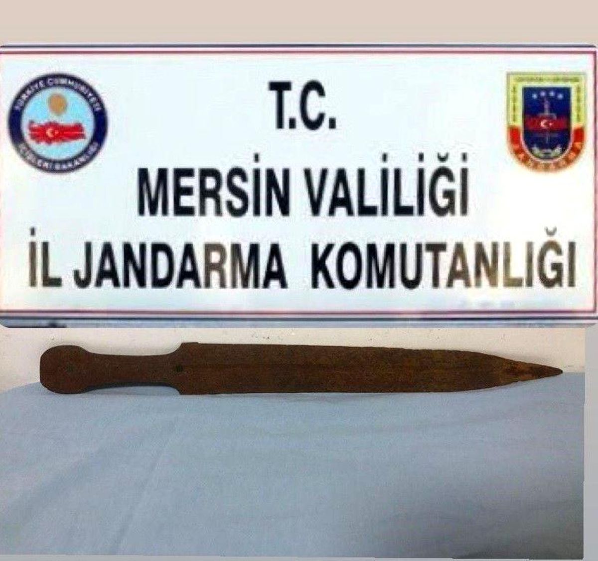 Mersin\'de lejyoner kılıcı ele geçirildi