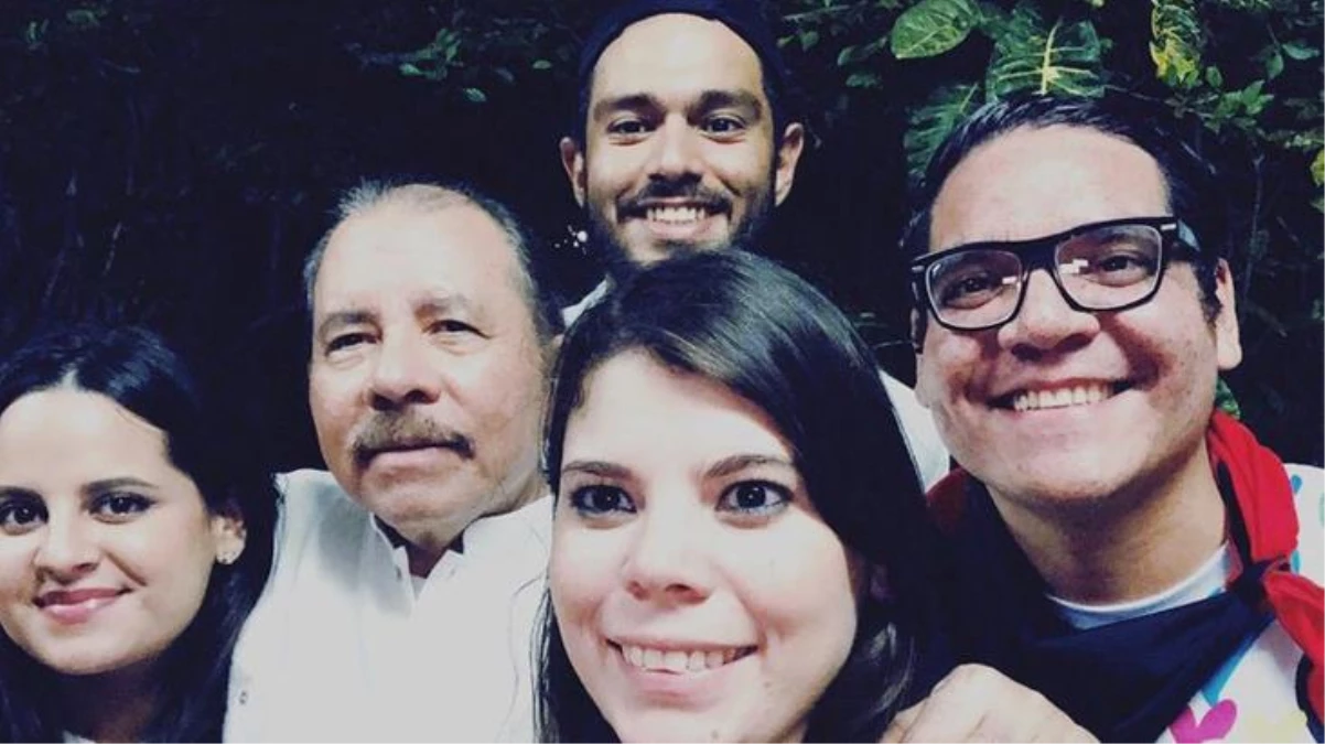 Nikaragua Devlet Başkanı Daniel Ortega\'nın aile saadeti: Karısı yardımcısı, 8 çocuğu ise danışman