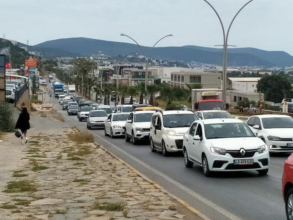 \'Tam kapanma\' öncesi Bodrum\'a akın