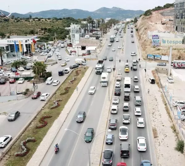 'Tam kapanma' öncesi Bodrum'a akın