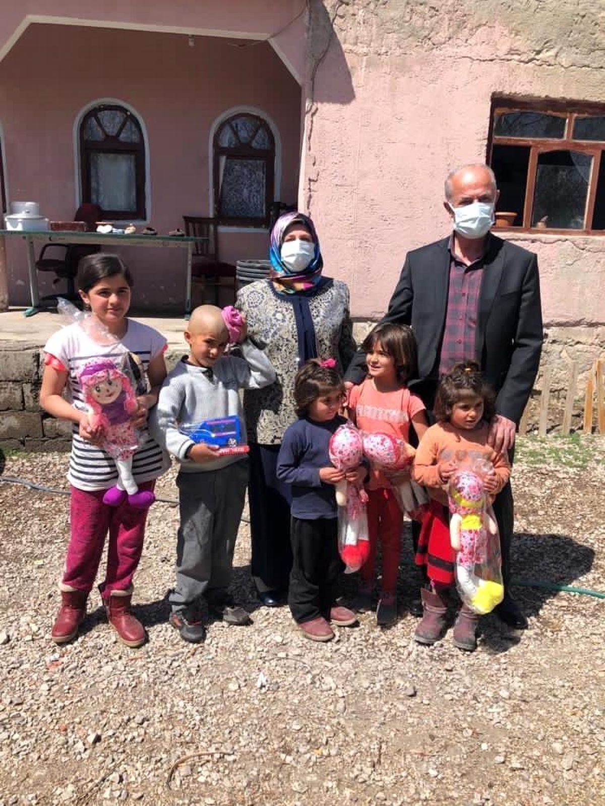 Son dakika haber: Tuşba Belediye Başkanı Salih Akman\'ın çocuk sevgisi